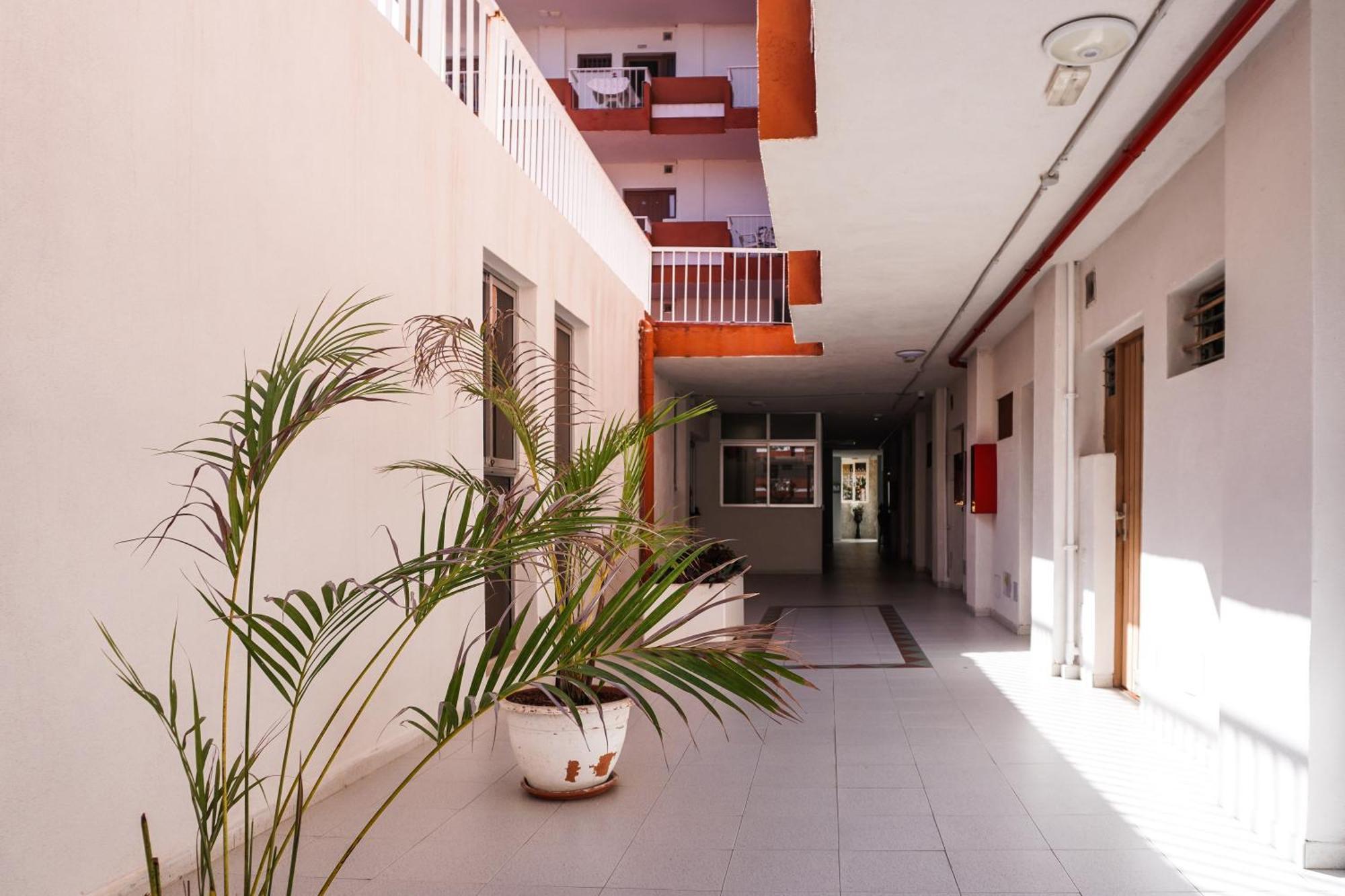 Modern Studio Close To The Beach With Pool ปูแอร์โตเดลาครูซ ภายนอก รูปภาพ
