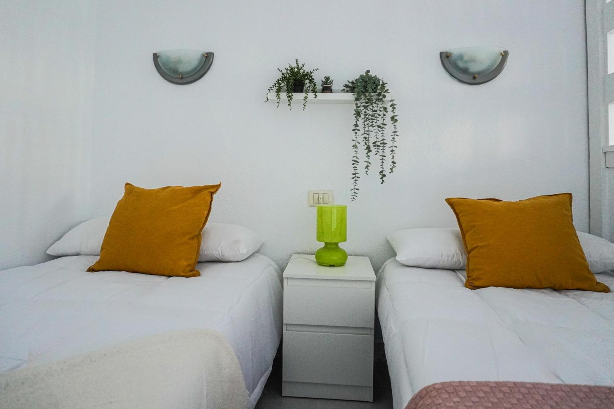 Modern Studio Close To The Beach With Pool ปูแอร์โตเดลาครูซ ภายนอก รูปภาพ